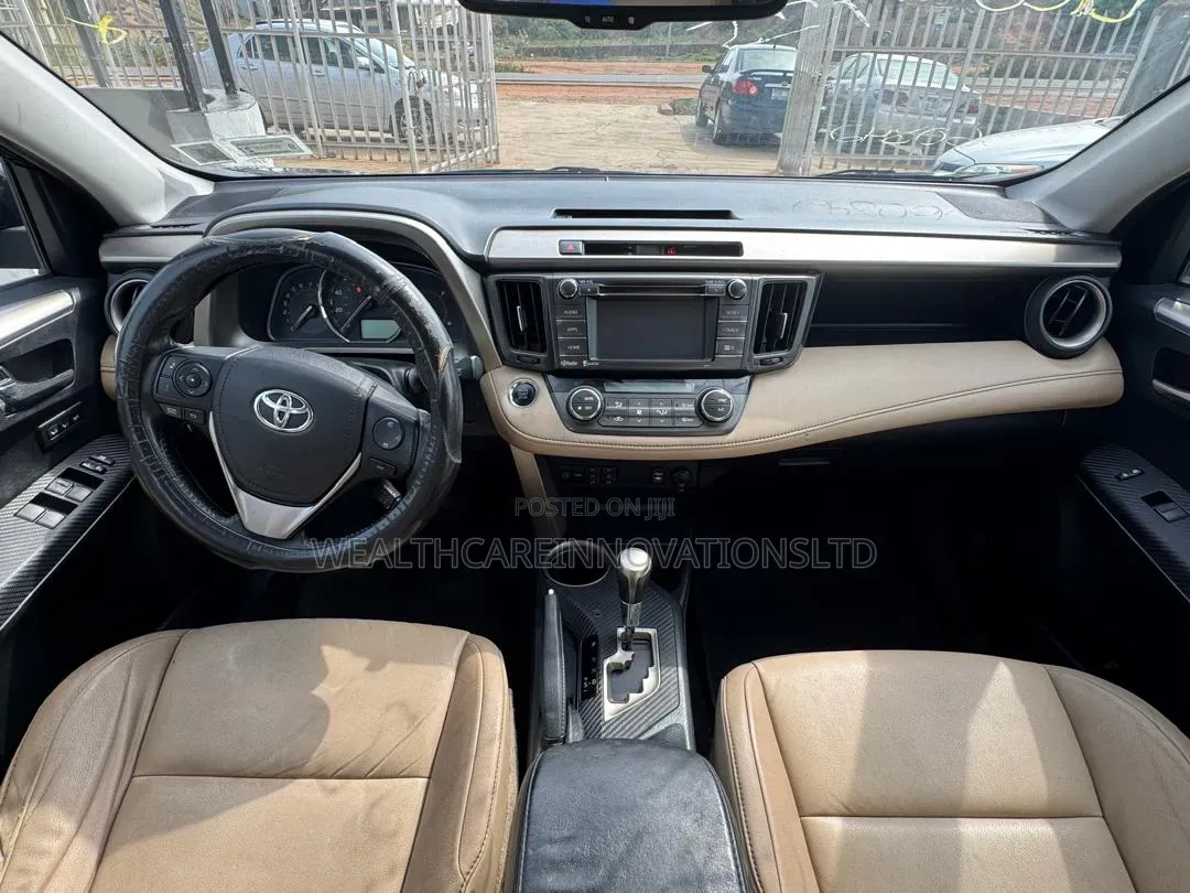 Toyota RAV4 Limited 4dr SUV (2.5L 4cyl 6A) 2015 Black