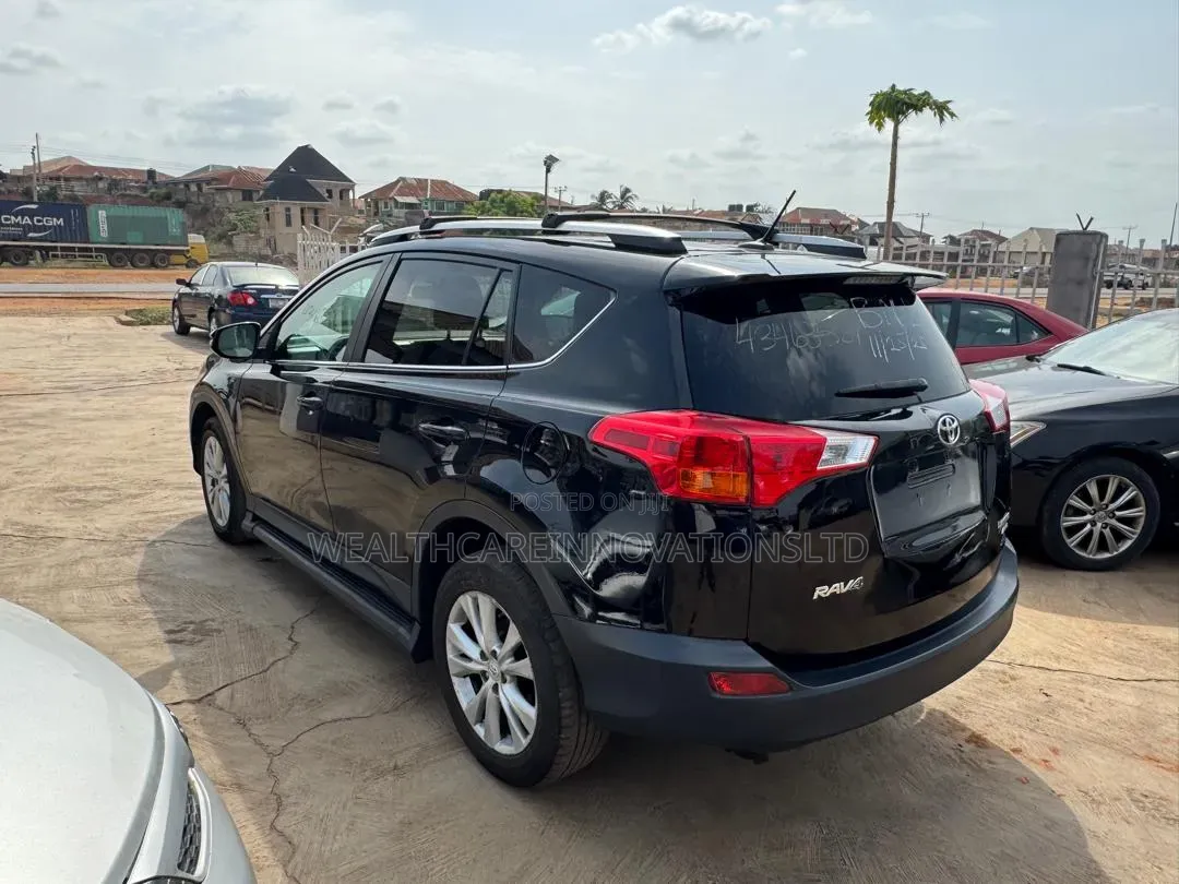 Toyota RAV4 Limited 4dr SUV (2.5L 4cyl 6A) 2015 Black