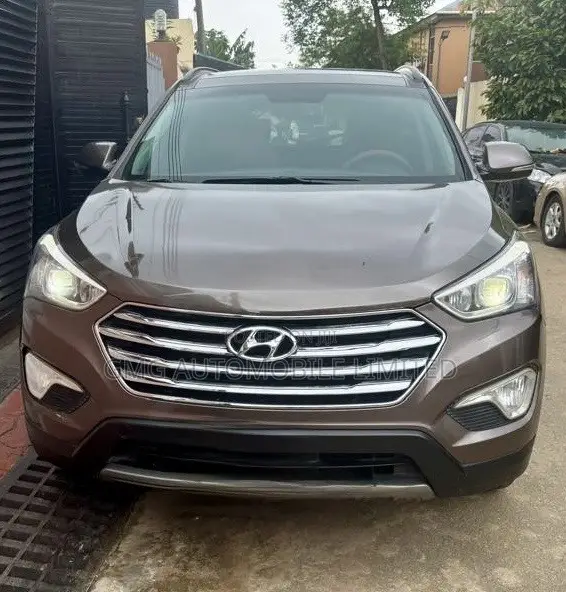 Hyundai Santa Fe Limited 4dr SUV AWD (3.3L 6cyl 6A) 2014 Brown
