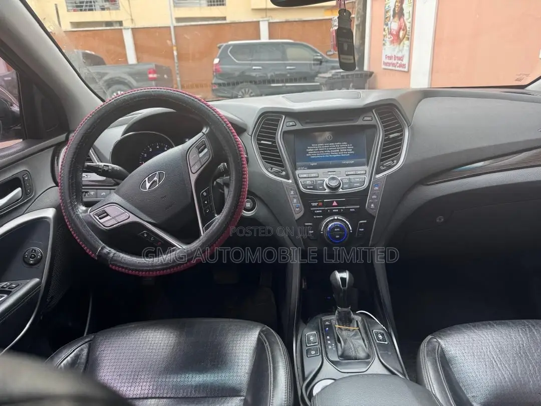 Hyundai Santa Fe Limited 4dr SUV AWD (3.3L 6cyl 6A) 2014 Brown
