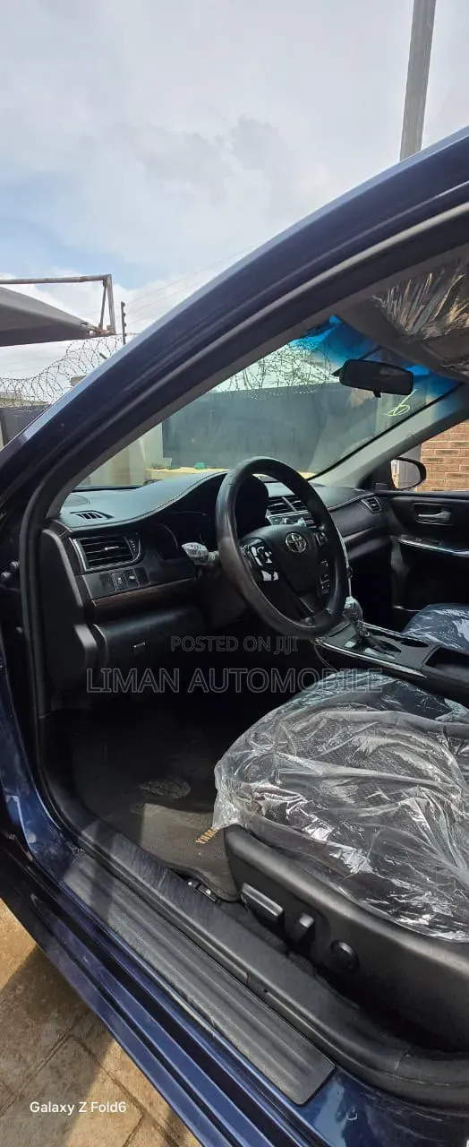 Toyota Camry LE 4dr Sedan (2.5L 4cyl 6A) 2015 Blue