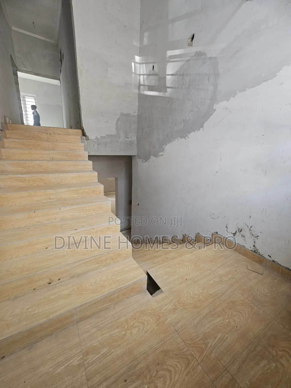 4bdrm Duplex in Aviation Estate, Kiami for sale