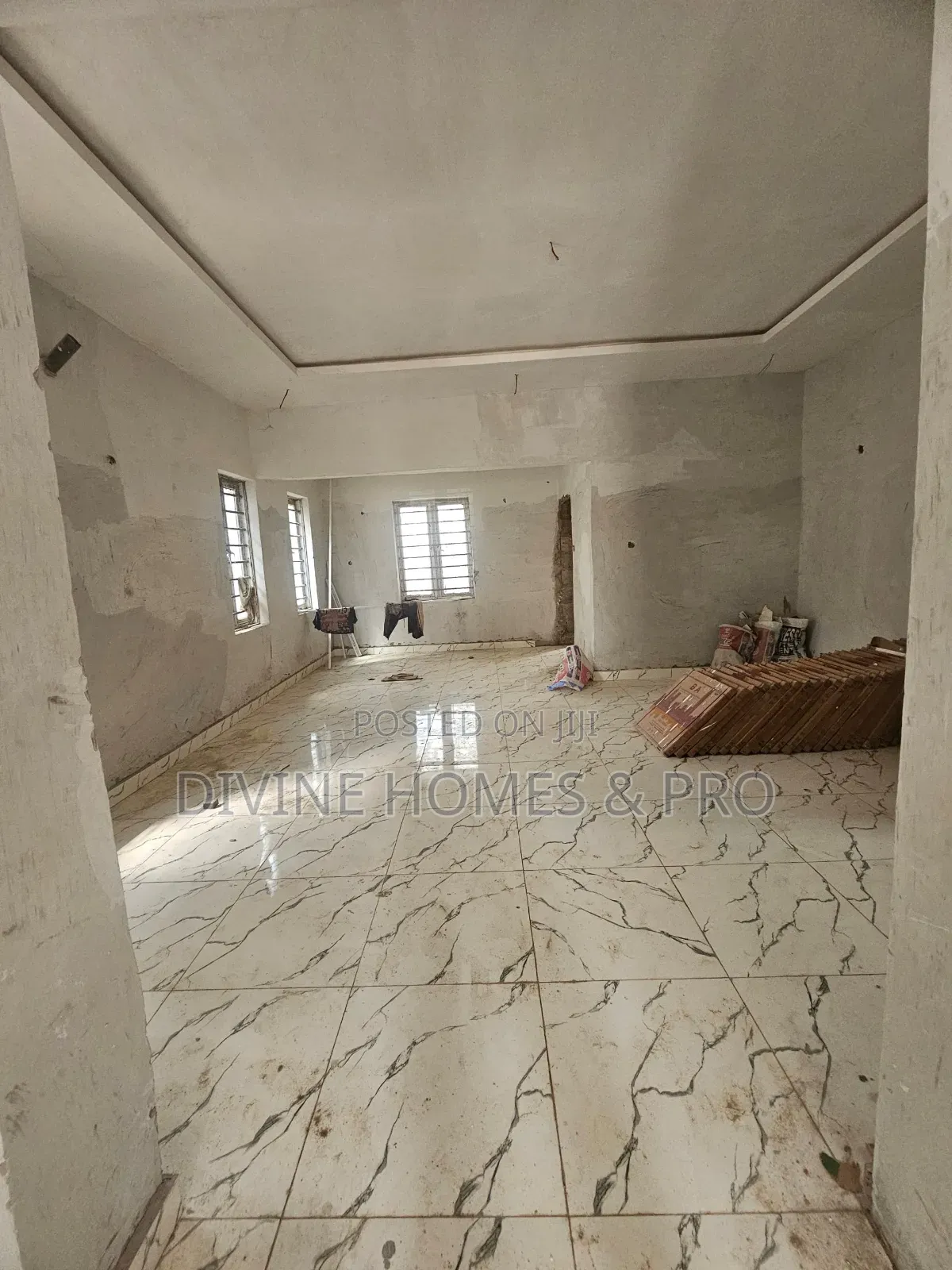 4bdrm Duplex in Aviation Estate, Kiami for sale