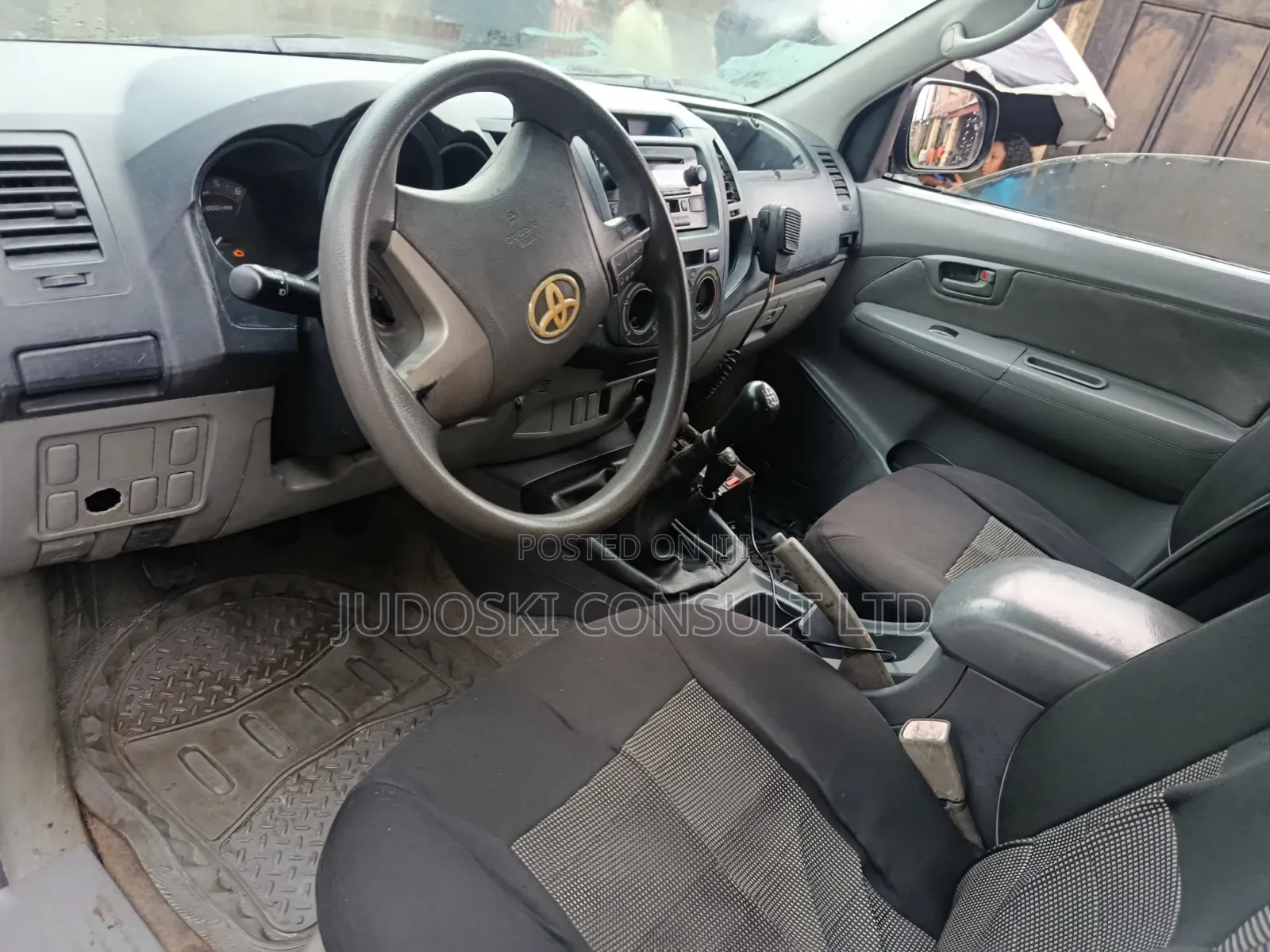 Toyota Hilux 2011 Black