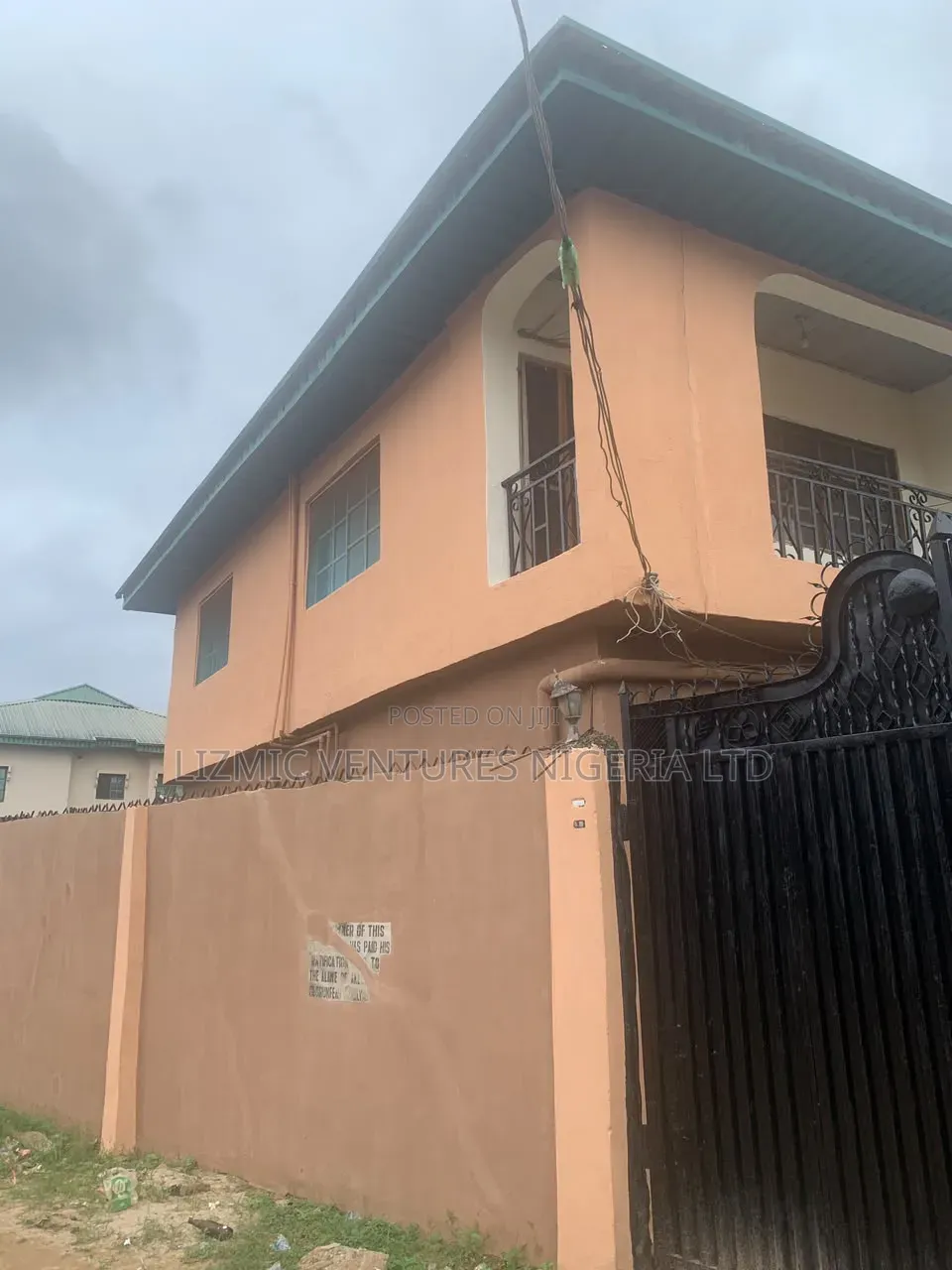 2bdrm Block of Flats in Akesan for sale