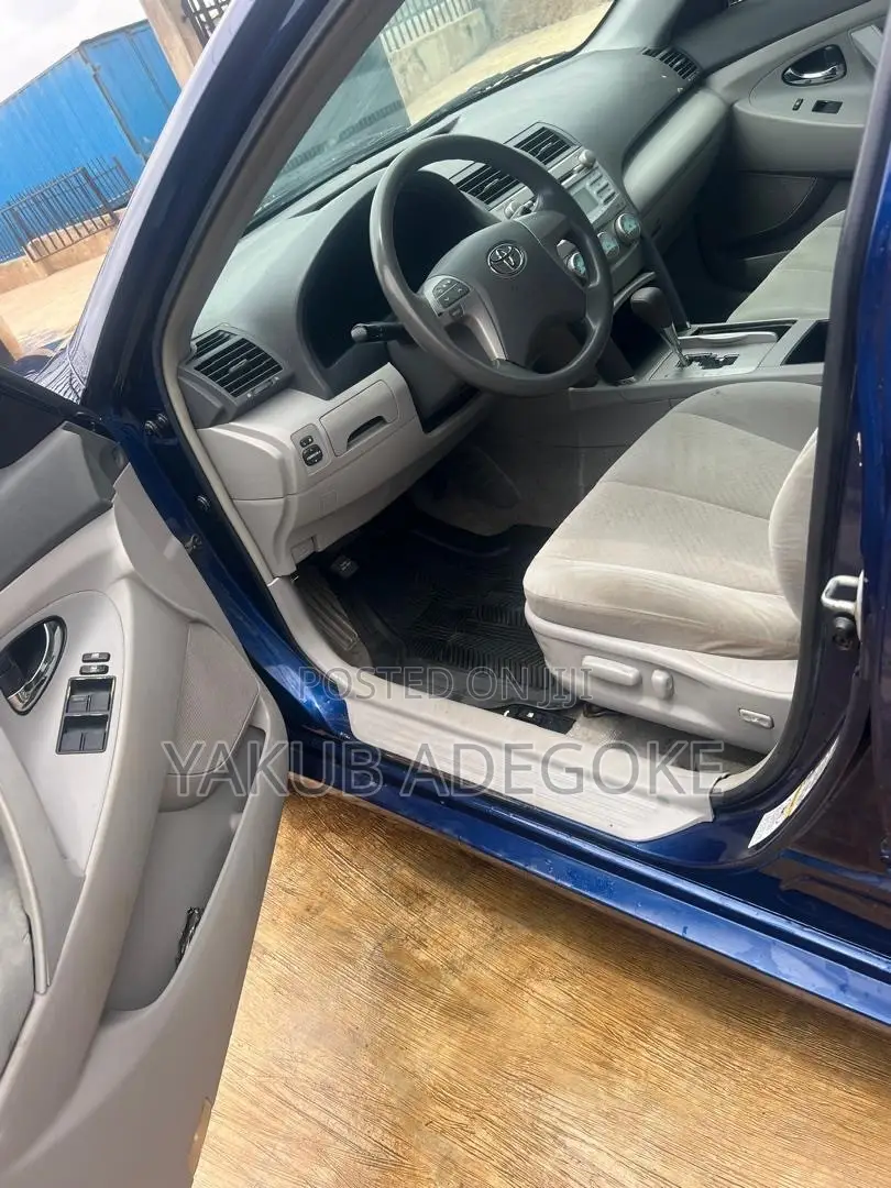 Toyota Camry 2006 Blue