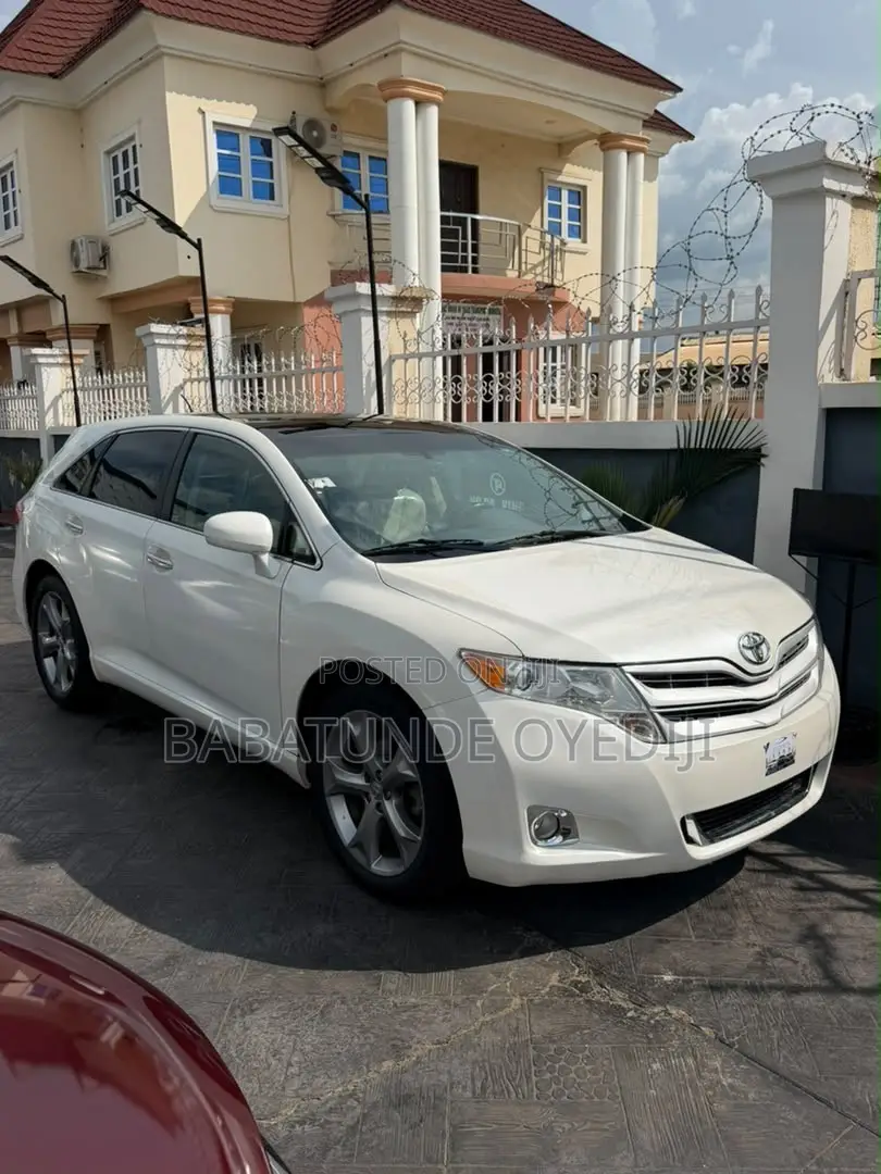Toyota Venza Limited 2012 White