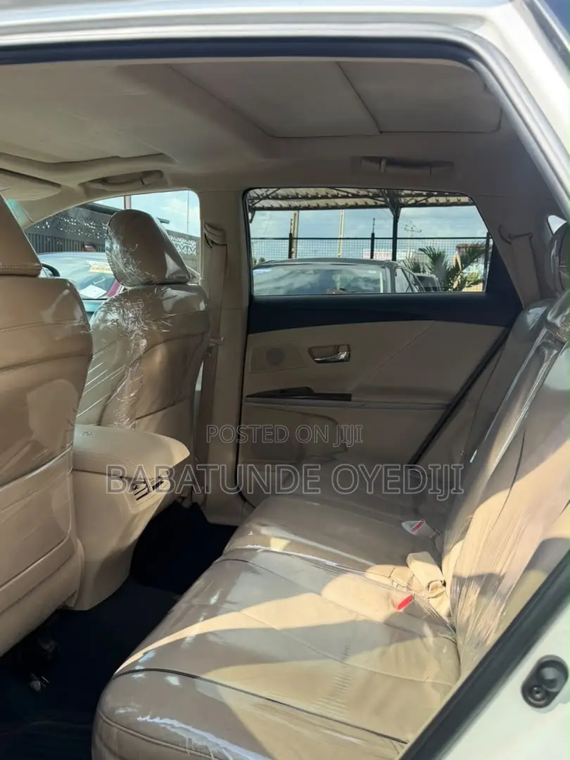 Toyota Venza Limited 2012 White