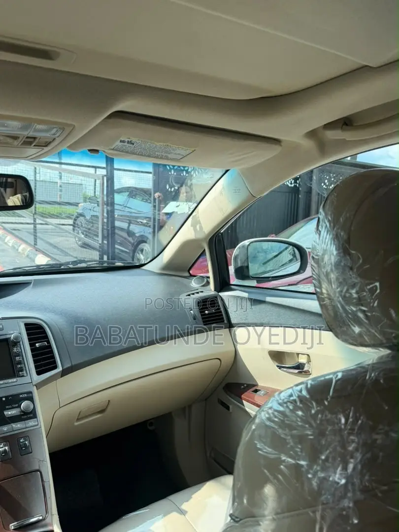 Toyota Venza Limited 2012 White