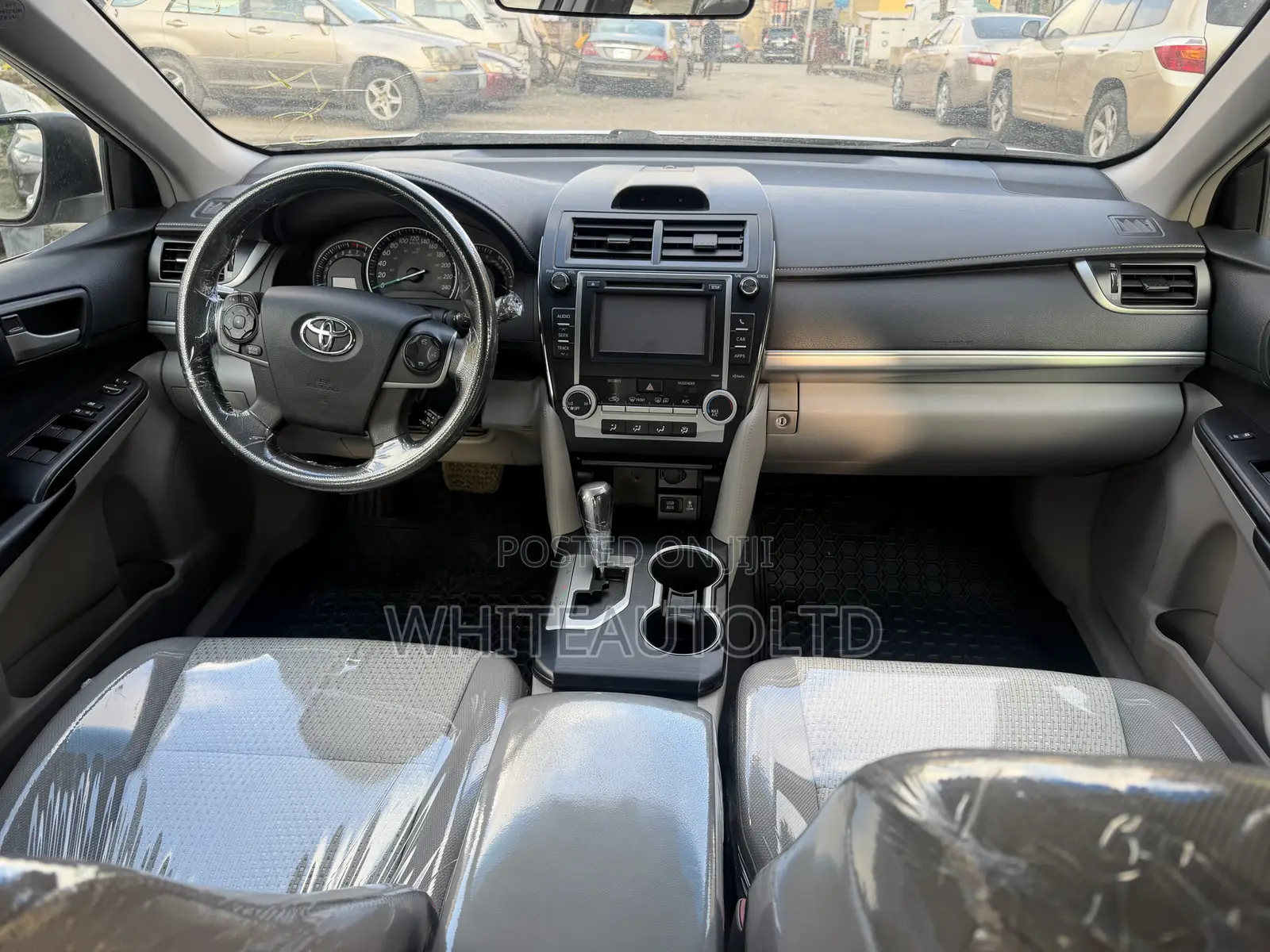 Toyota Camry LE 4dr Sedan (2.5L 4cyl 6A) 2012 Silver