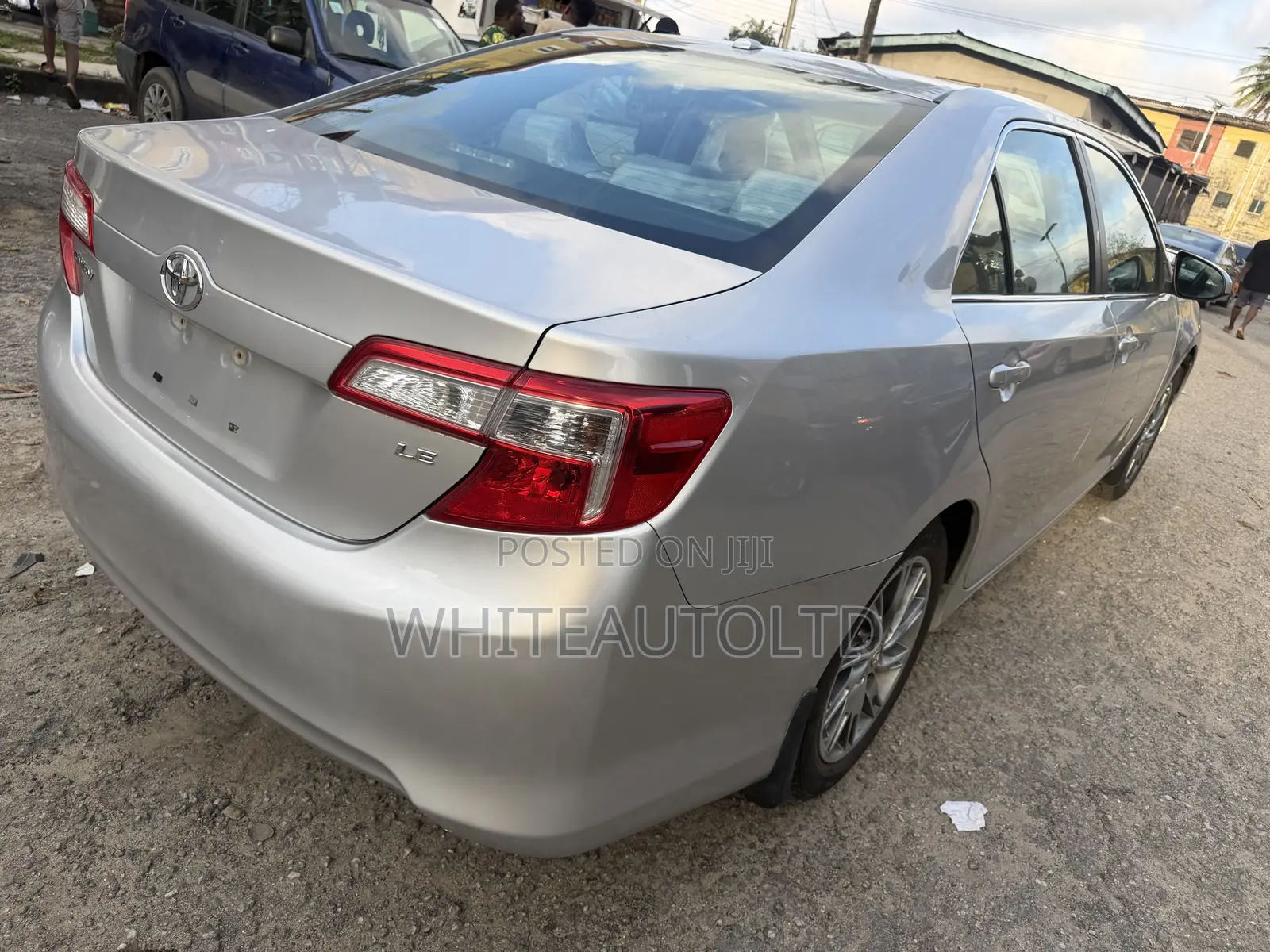 Toyota Camry LE 4dr Sedan (2.5L 4cyl 6A) 2012 Silver