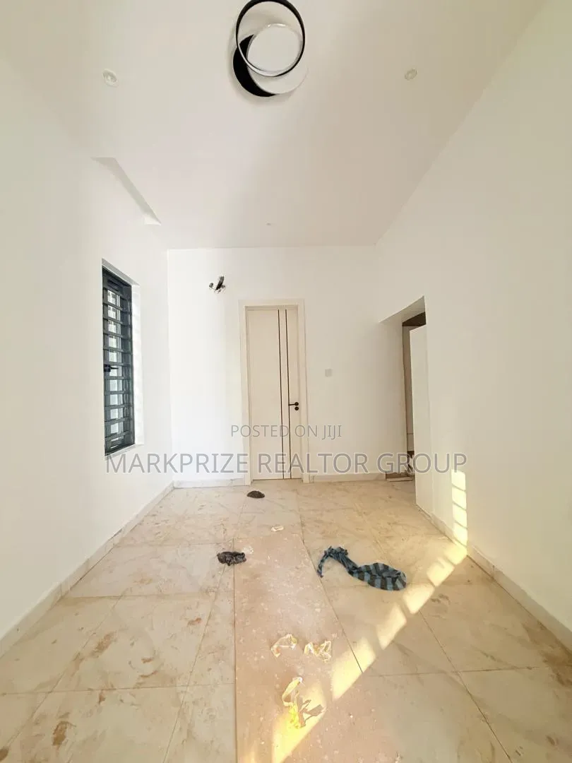 4bdrm Duplex in Adeniyi Jones Ikeja for rent