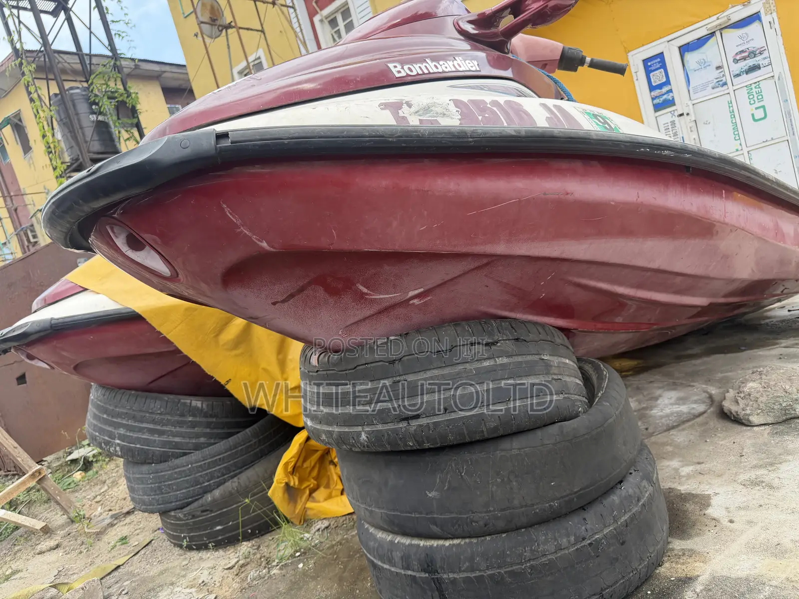 Jet Ski Bombardiear