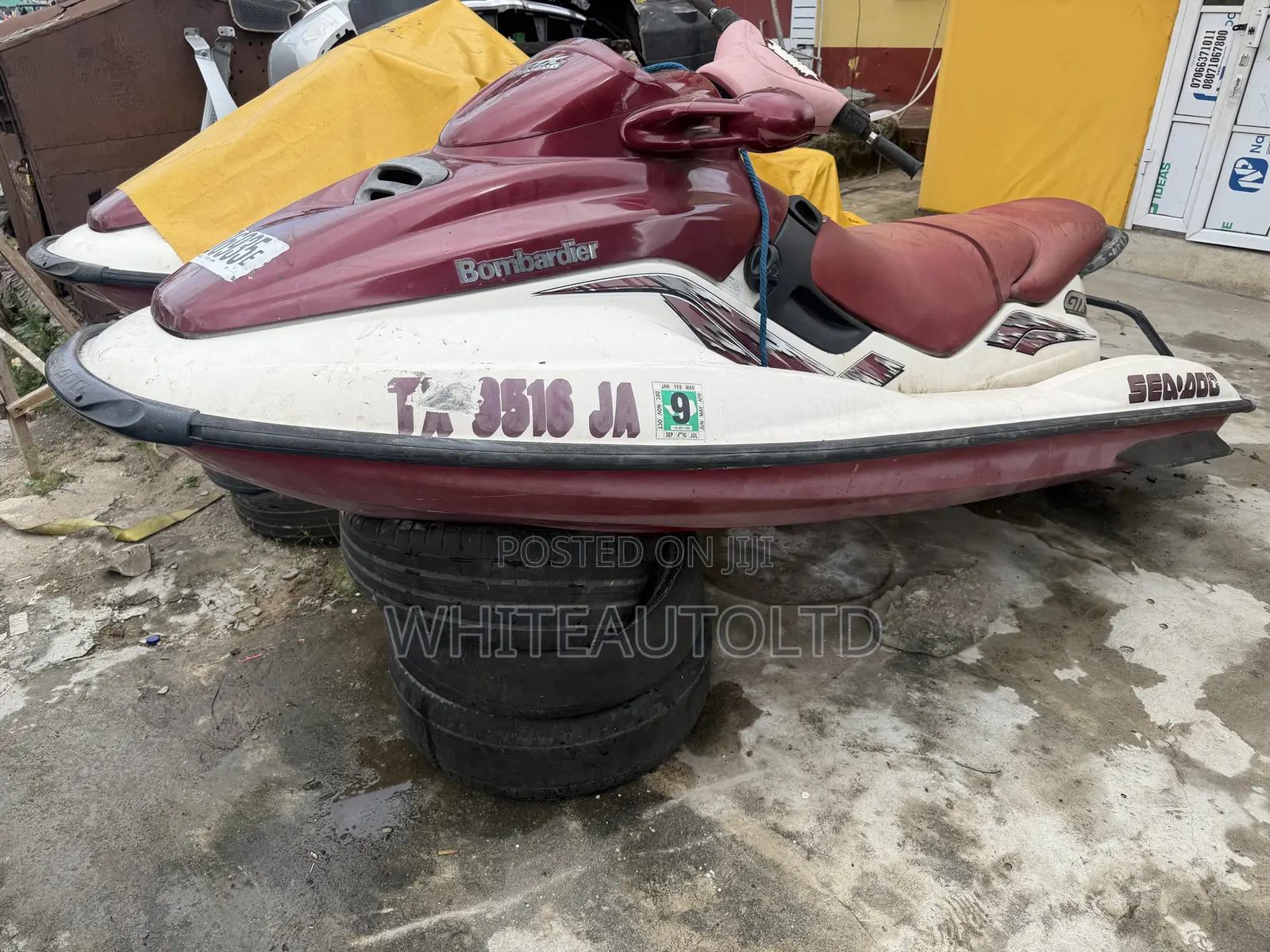 Jet Ski Bombardiear