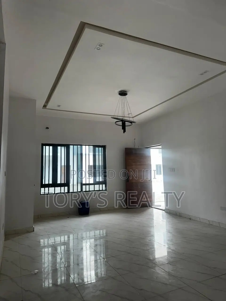 2bdrm Apartment in Lekki Phase 2 for rent