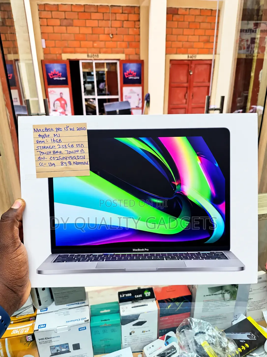 Laptop Apple MacBook Pro 2020 16GB Apple M1 SSD 256GB