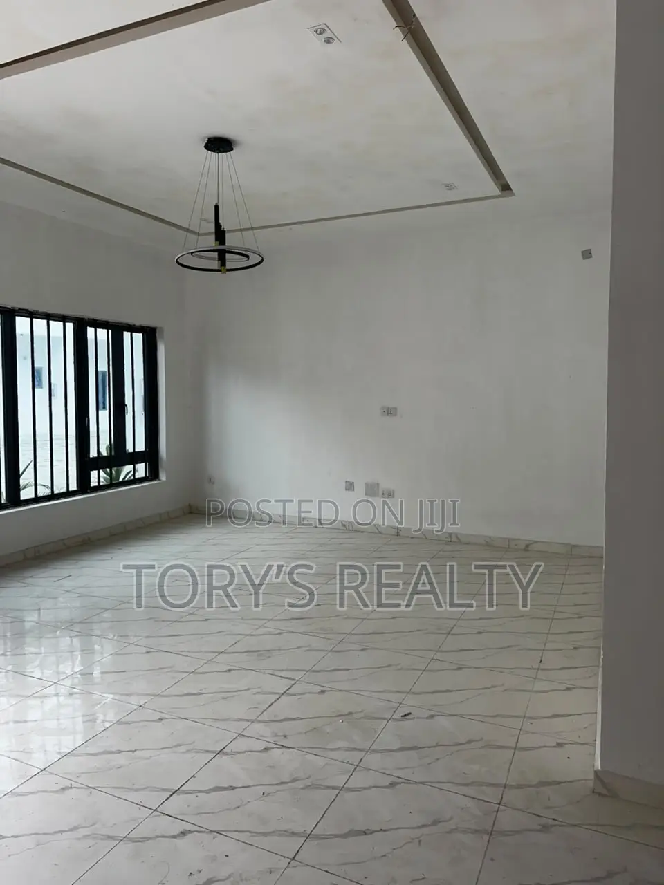 4bdrm Duplex in Lekki Phase 2 for rent