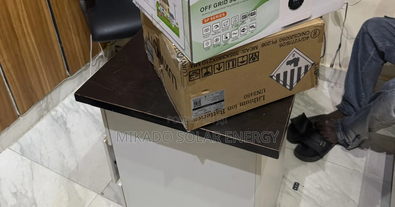 Luxwatt 3kWh 24V Lithium-Ion Solar Battery – Brand New