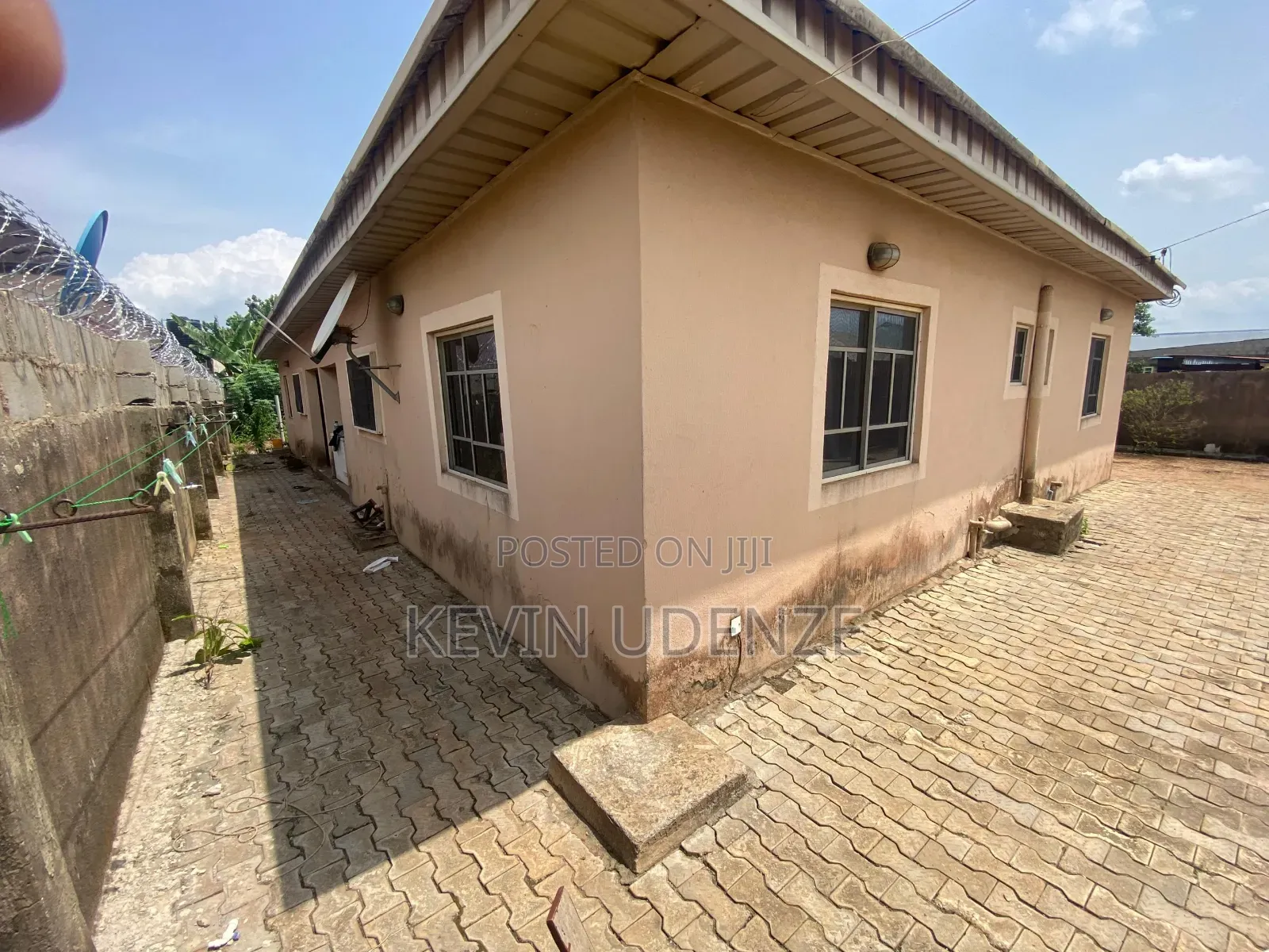 4bdrm Bungalow in Igbogbo for sale