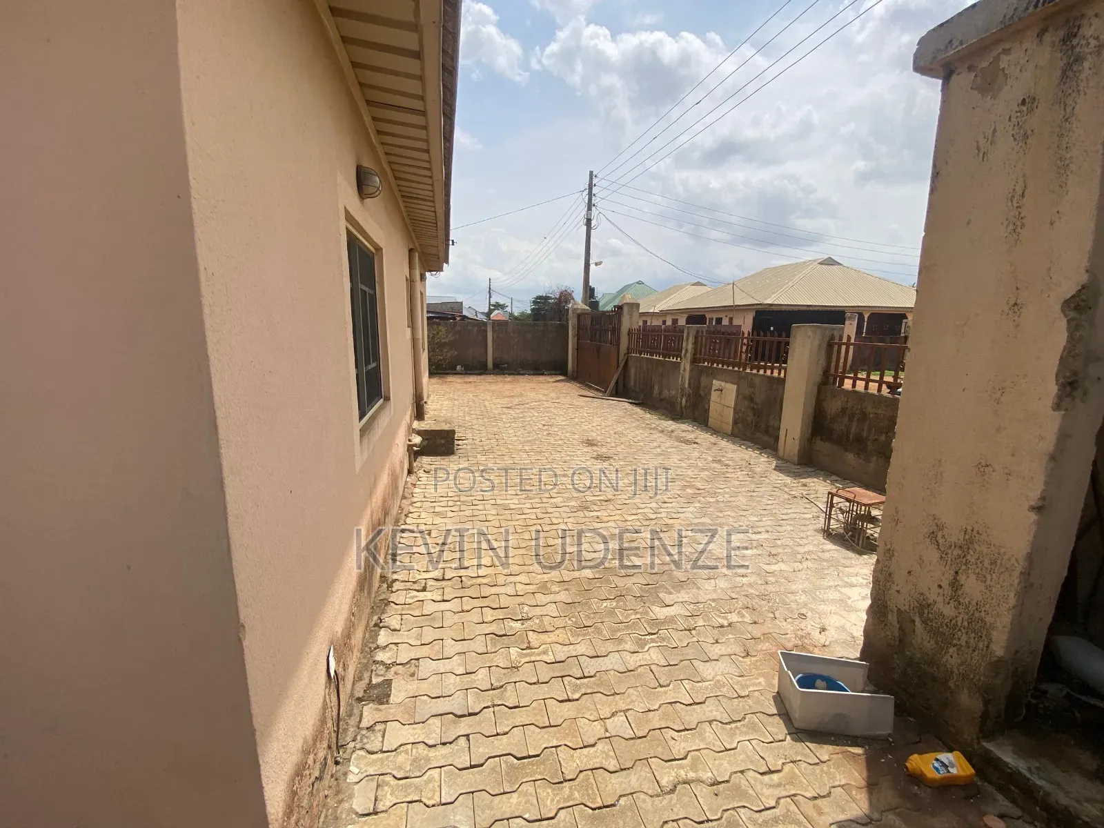 4bdrm Bungalow in Igbogbo for sale