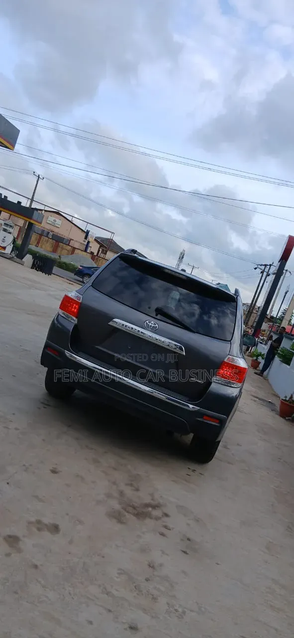 Toyota Highlander 2011 Gray