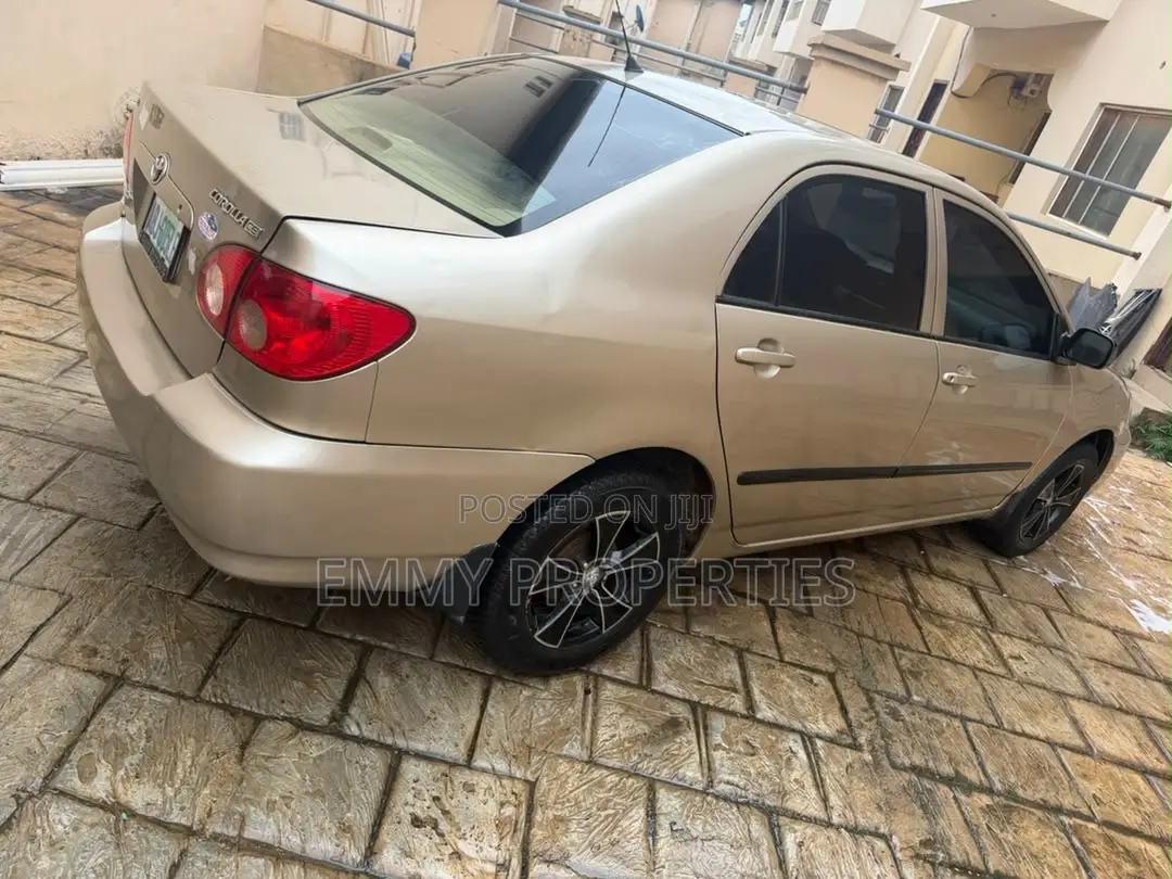 Toyota Corolla 2006 Gold