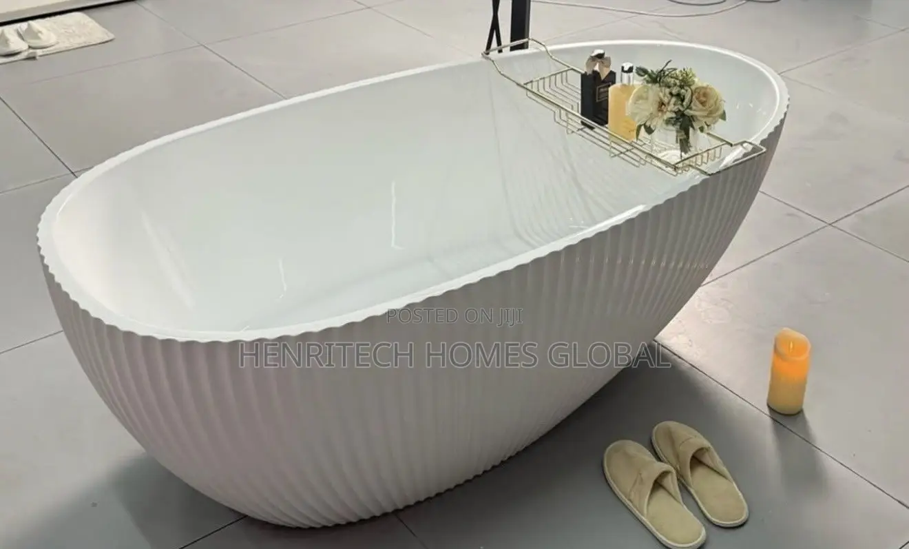 Free Standing Acrylic Bathub Premium Quality