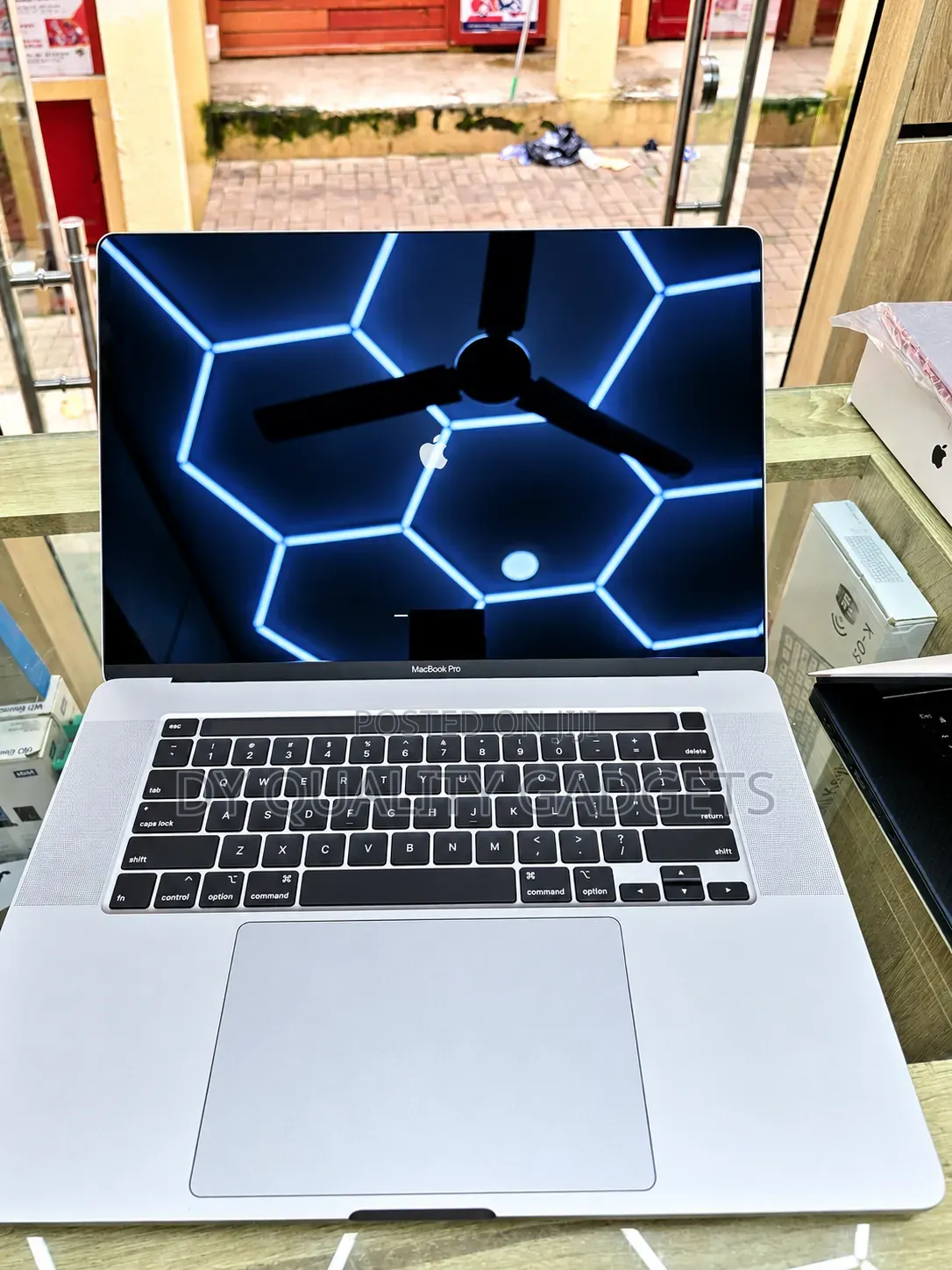 Laptop Apple MacBook Pro 2019 32GB Intel Core i9 SSD 1T