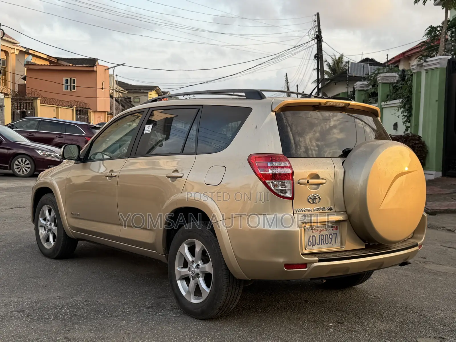 Toyota RAV4 Limited V6 4x4 2009 Gold