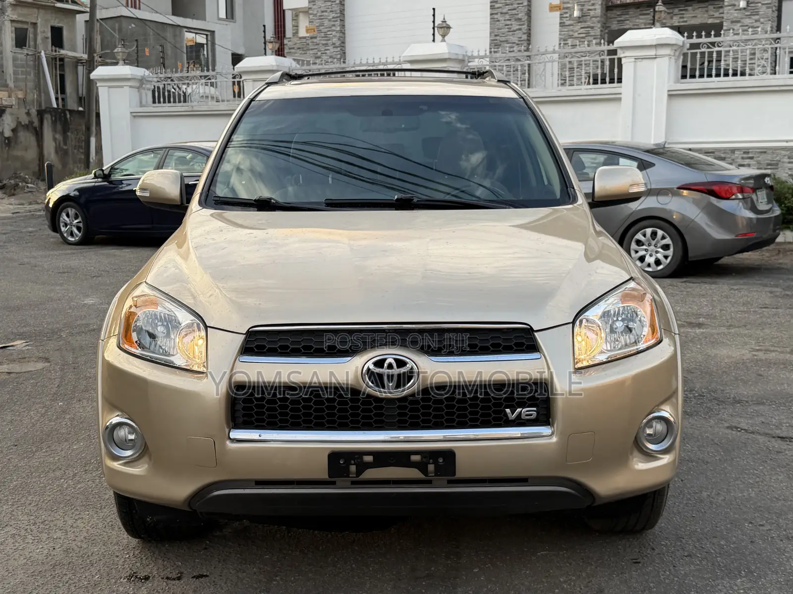Toyota RAV4 Limited V6 4x4 2009 Gold