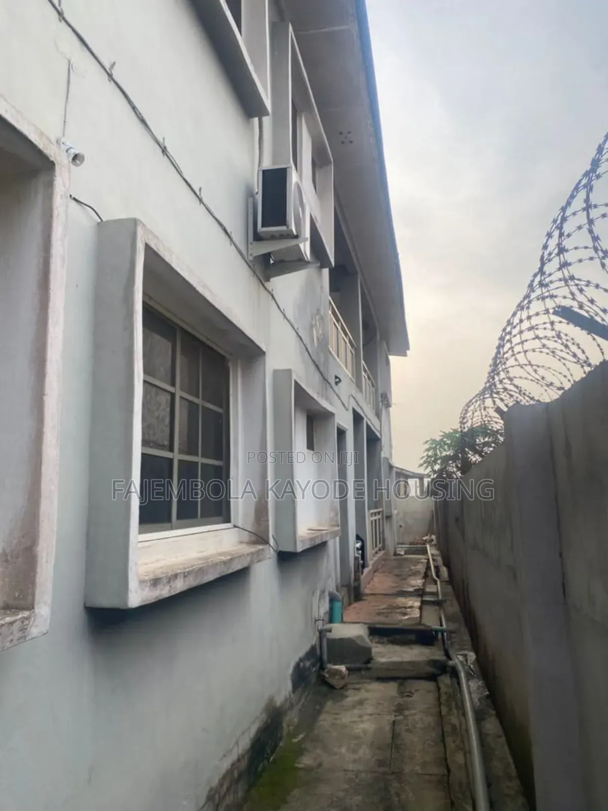3bdrm Block of Flats in Felele, CHallenge / Ibadan for sale