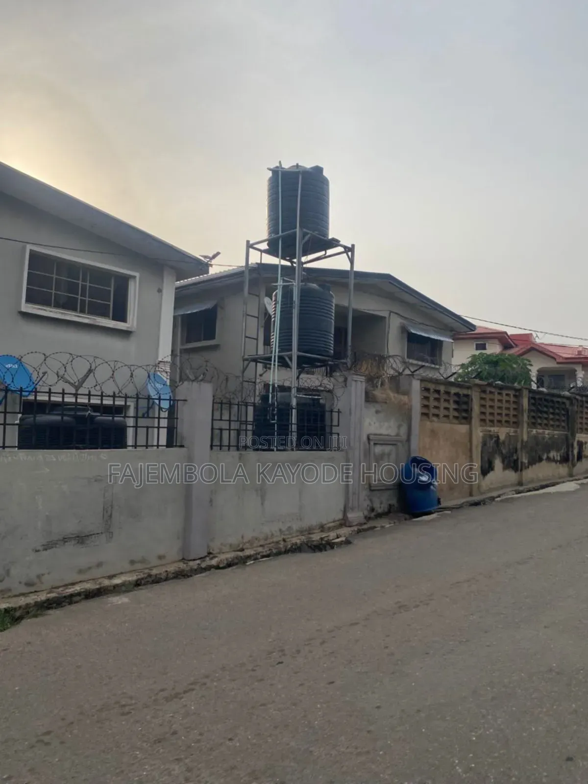 3bdrm Block of Flats in Felele, CHallenge / Ibadan for sale