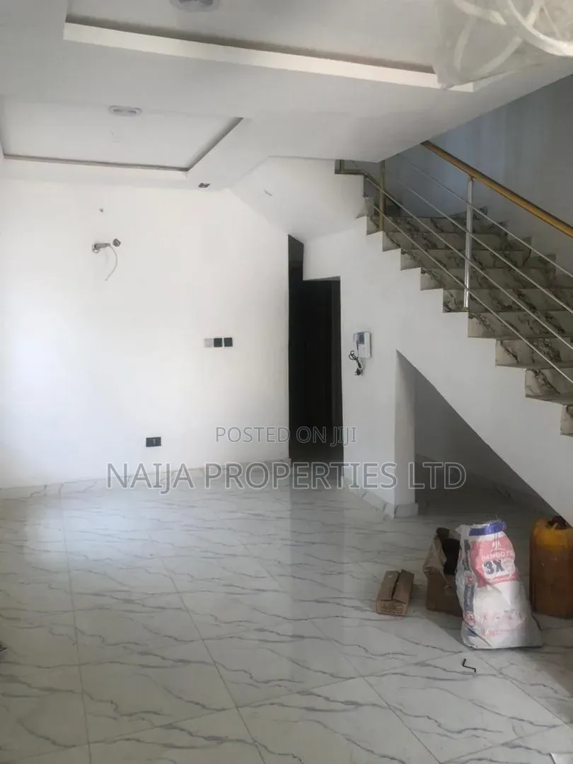 4bdrm Duplex in Lekki Conservation, Chevron for rent