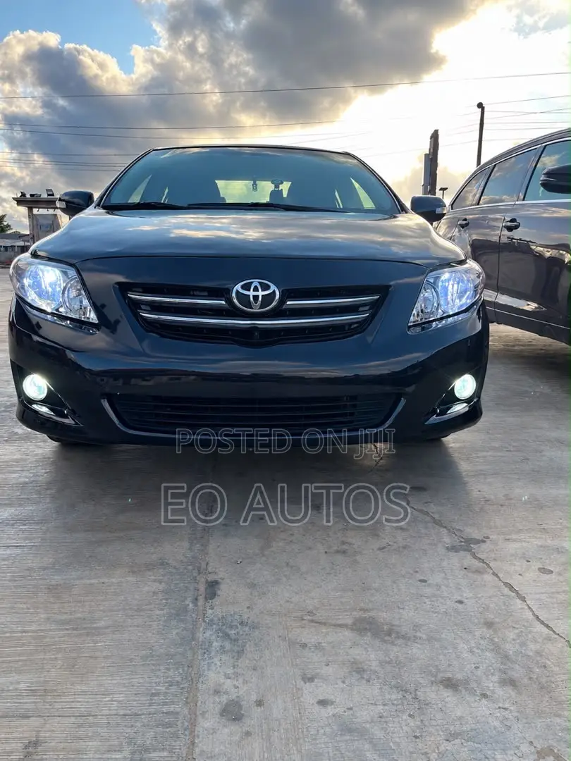 Toyota Corolla 2010 Black