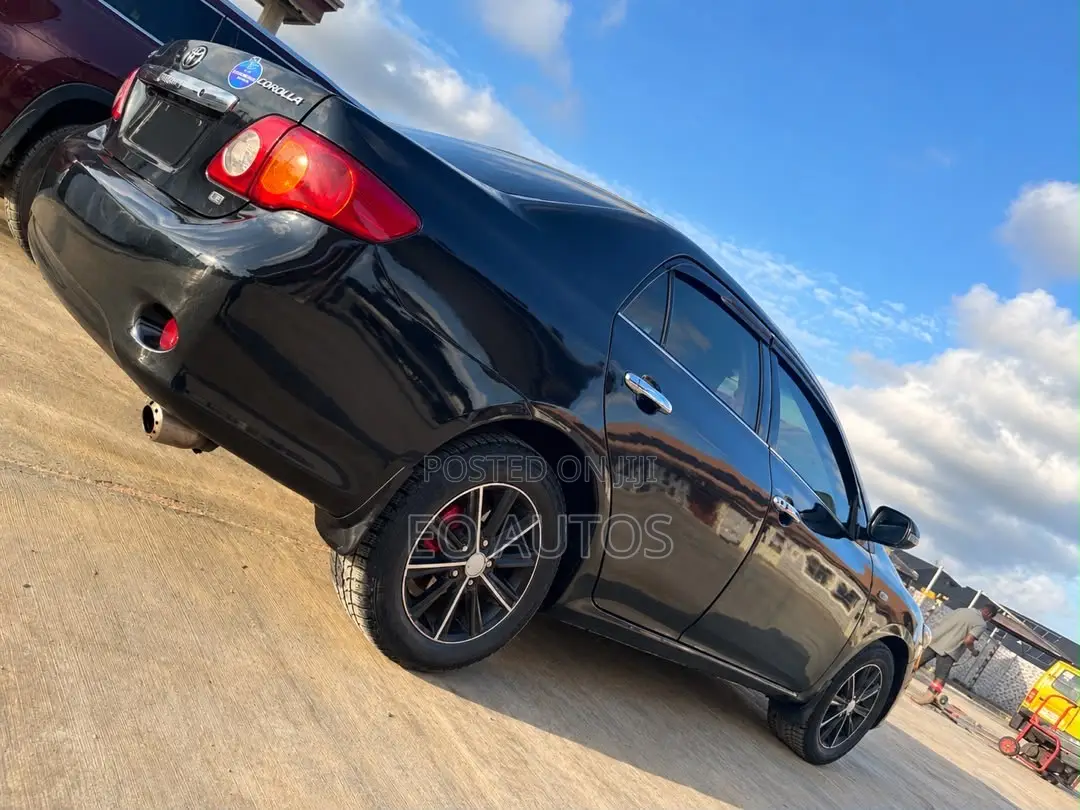 Toyota Corolla 2010 Black