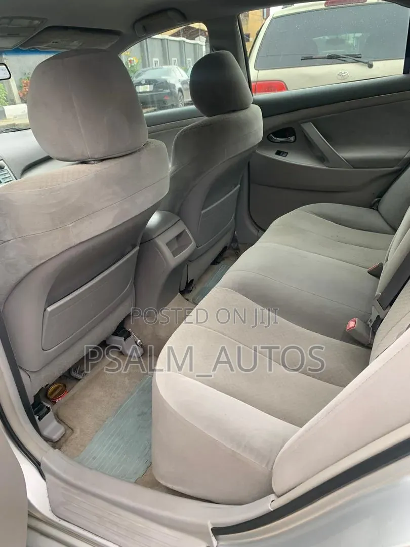 Toyota Camry LE 4dr Sedan (2.4L 4cyl 5A) 2008 Silver