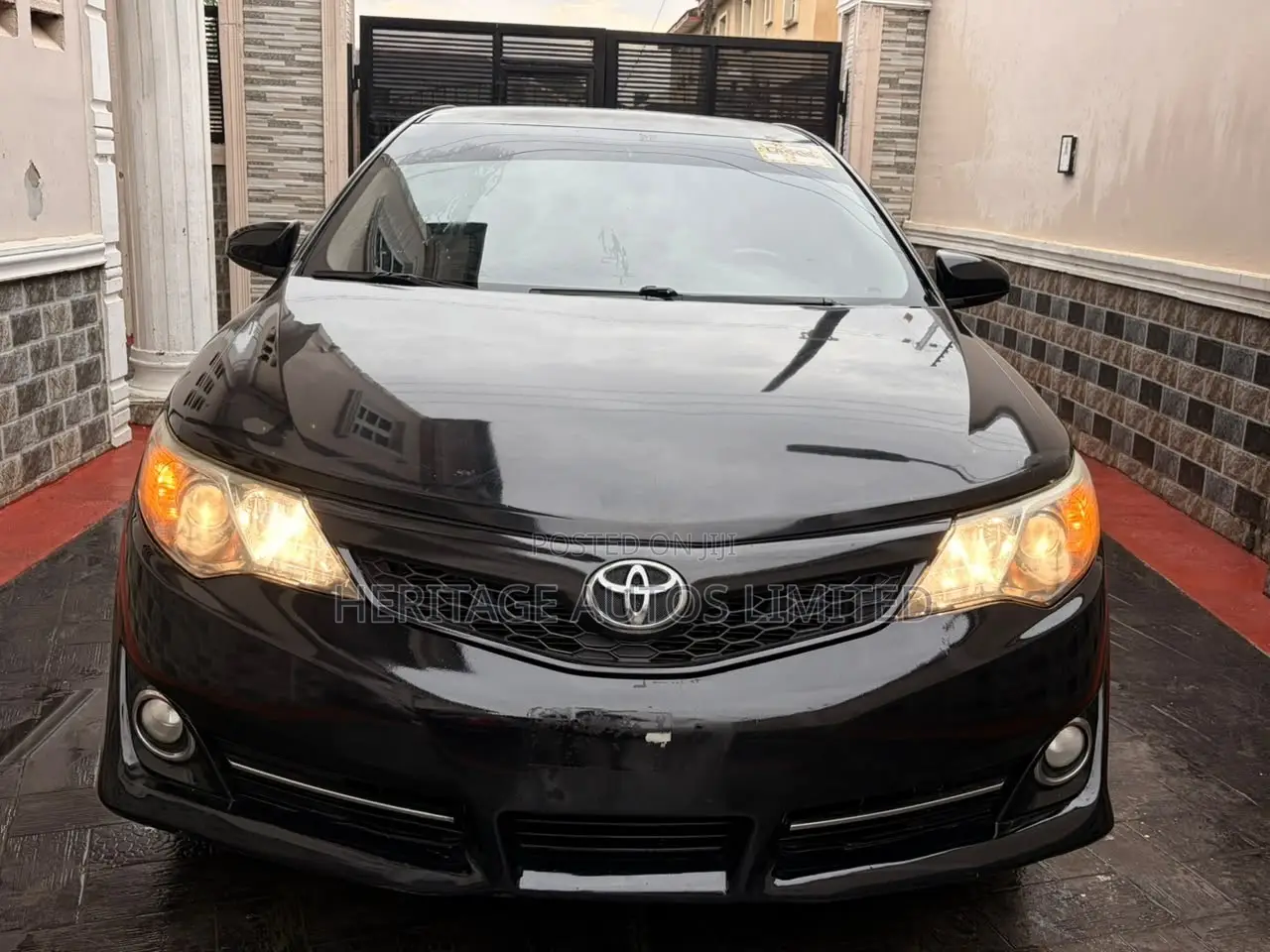 Toyota Camry SE 4dr Sedan (2.5L 4cyl 6A) 2013 Black