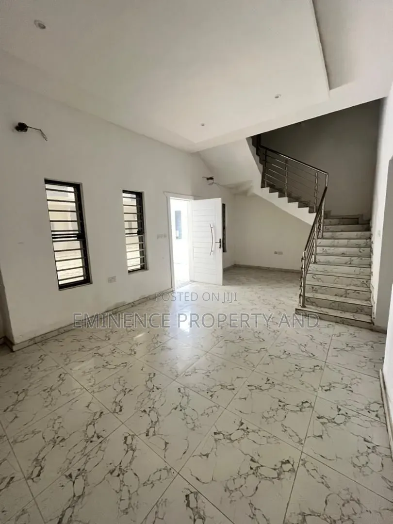 4bdrm Duplex in Lekki Expressway for rent