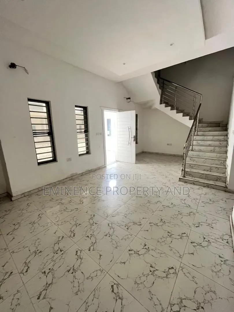 4bdrm Duplex in Lekki Expressway for rent
