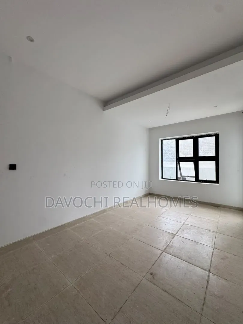3bdrm Maisonette in Lekki Phase 1 for sale