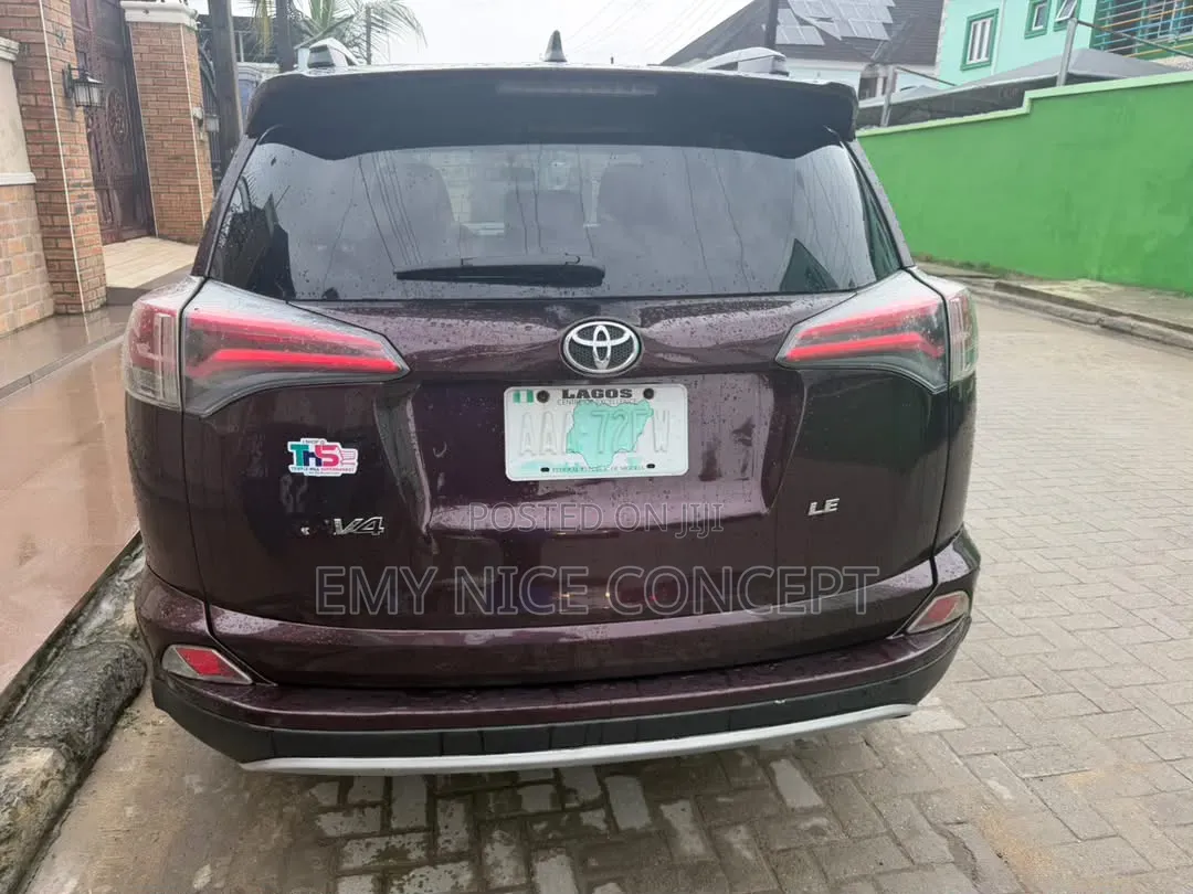 Toyota RAV4 LE Front-wheel Drive (2.5L 4cyl 6A) 2016 Red