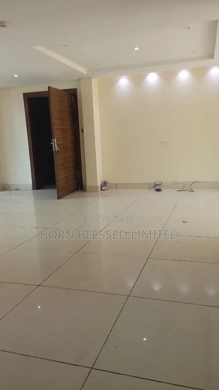 3bdrm Maisonette in Ikoyi for rent