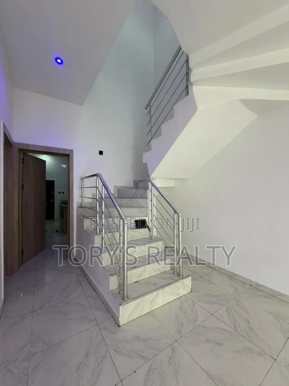 4bdrm Duplex in Ikota for rent