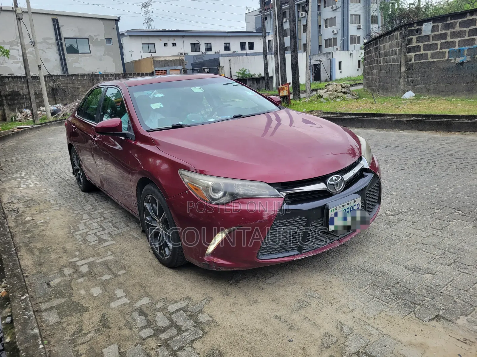 Toyota Camry XSE 4dr Sedan (2.5L 4cyl 6A) 2017 Red