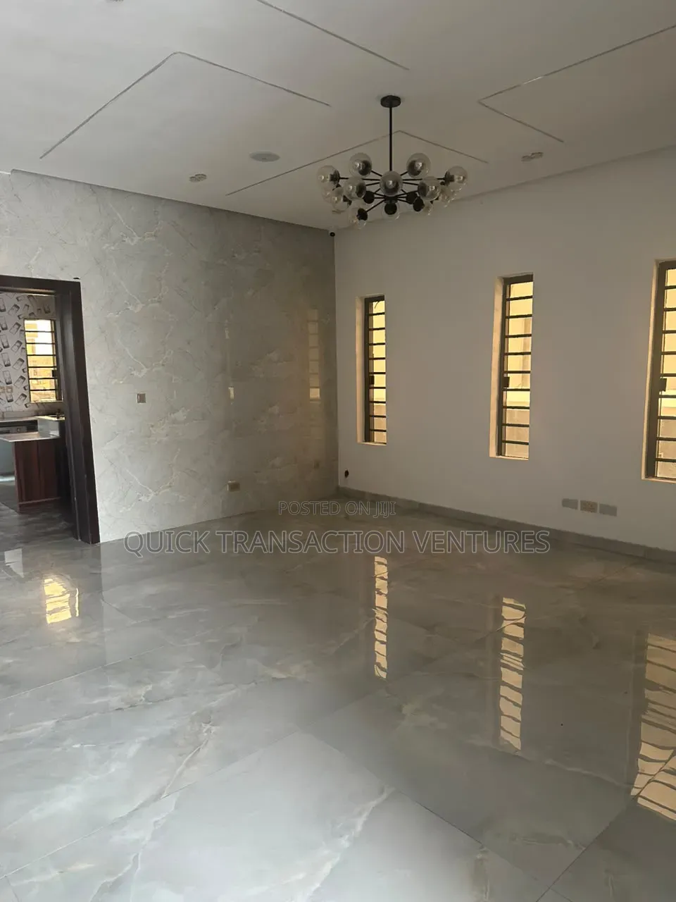 5bdrm Duplex in Osapa london for sale