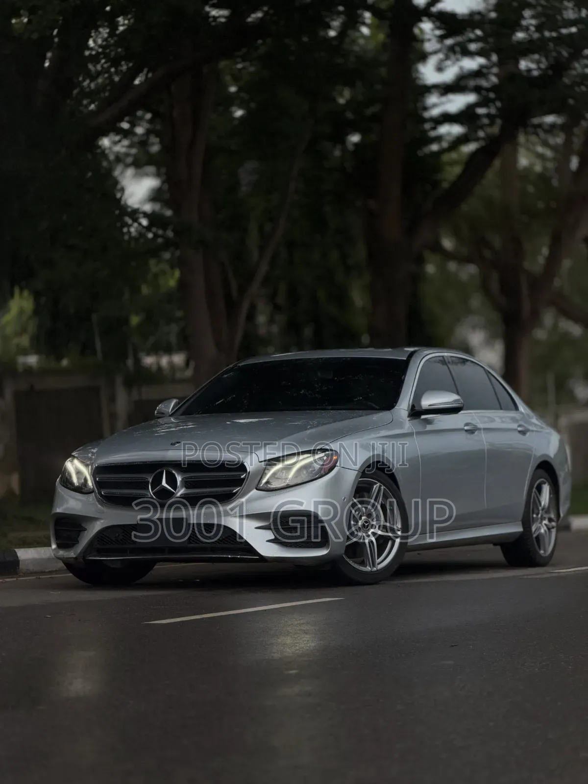 Mercedes-Benz E300 2017 Silver