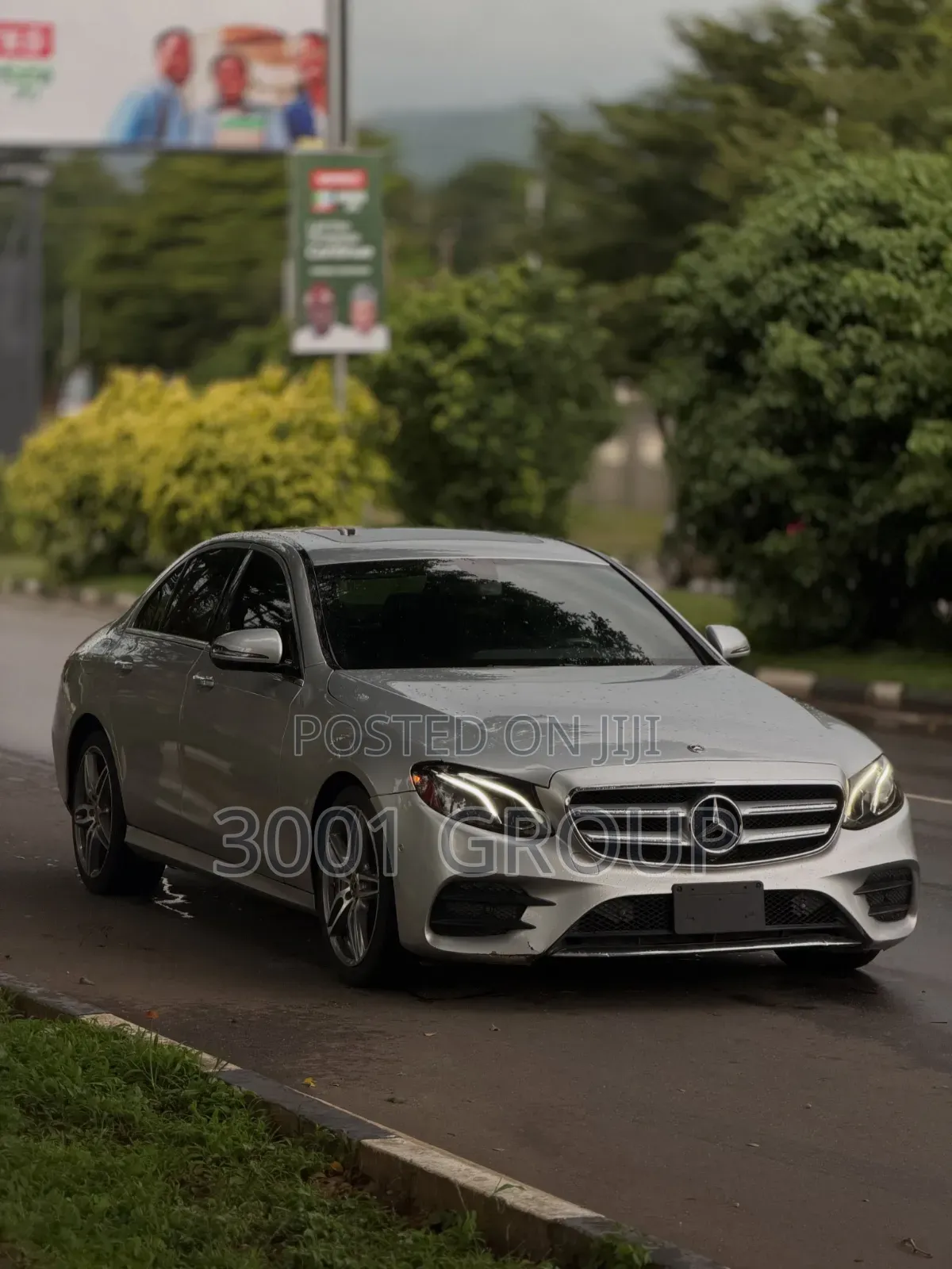 Mercedes-Benz E300 2017 Silver