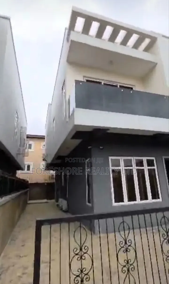 4bdrm Duplex in Ikeja Gra for sale