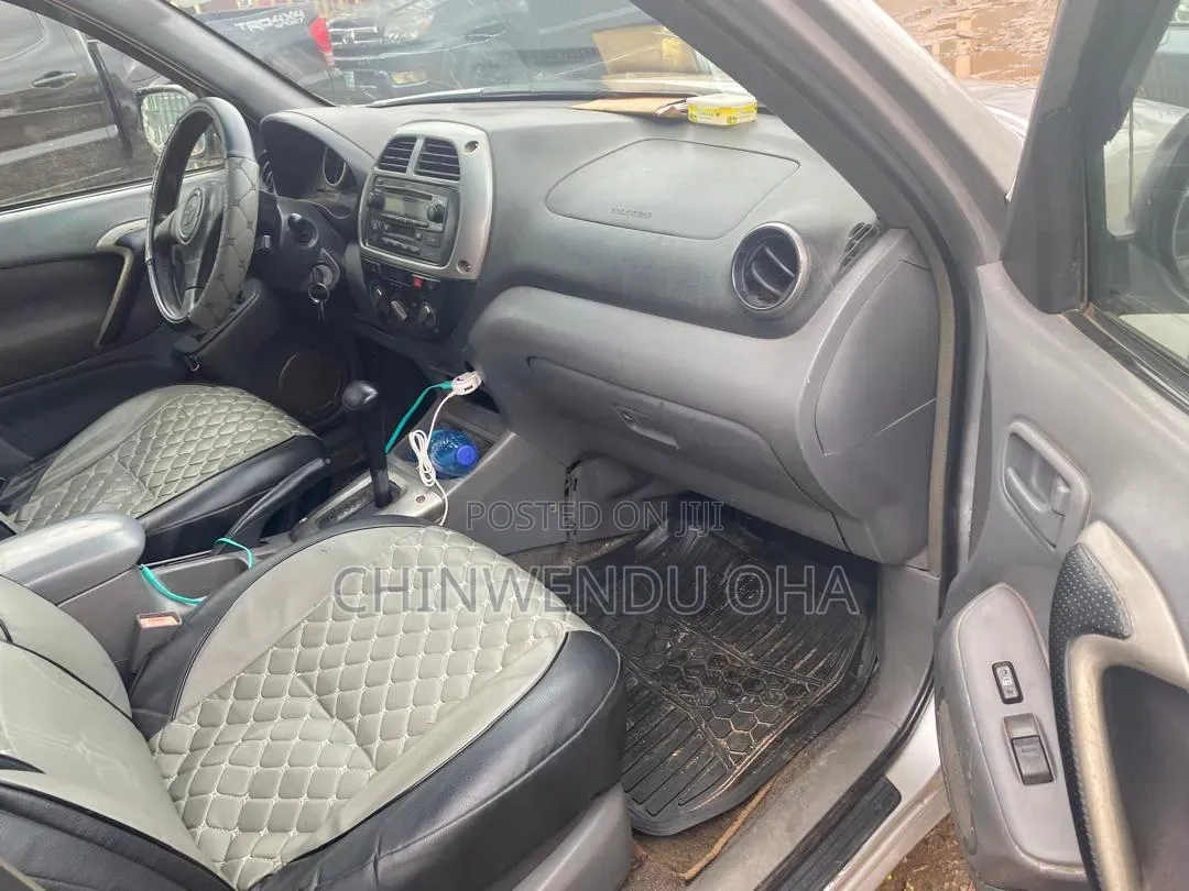 Toyota RAV4 2004 Silver
