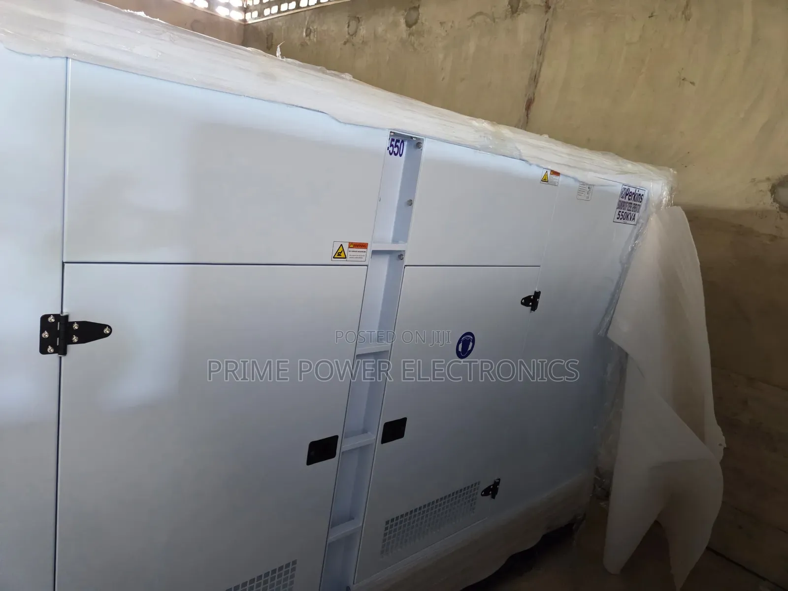 550kVA Perkins Soundproof Generator With 100% Copper Coil